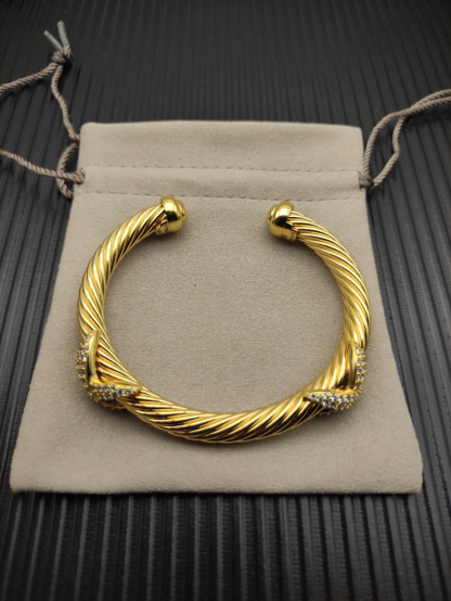 Dathtvid Yurthtman  Cable Cuff Bracelet,7mm