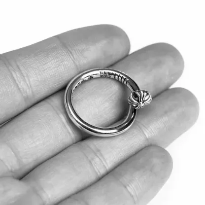 NAIL RING – CROSSBALL
