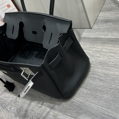 Herthtmes  Taurillon Clemence JPG Birkin  40