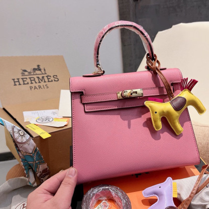 Kelly 25 Sellier Bag Gold Epsom Leather with Gold Hardware