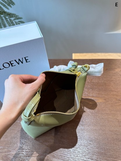 Puzzle Fold pouch in shiny nappa calfskin  Z7