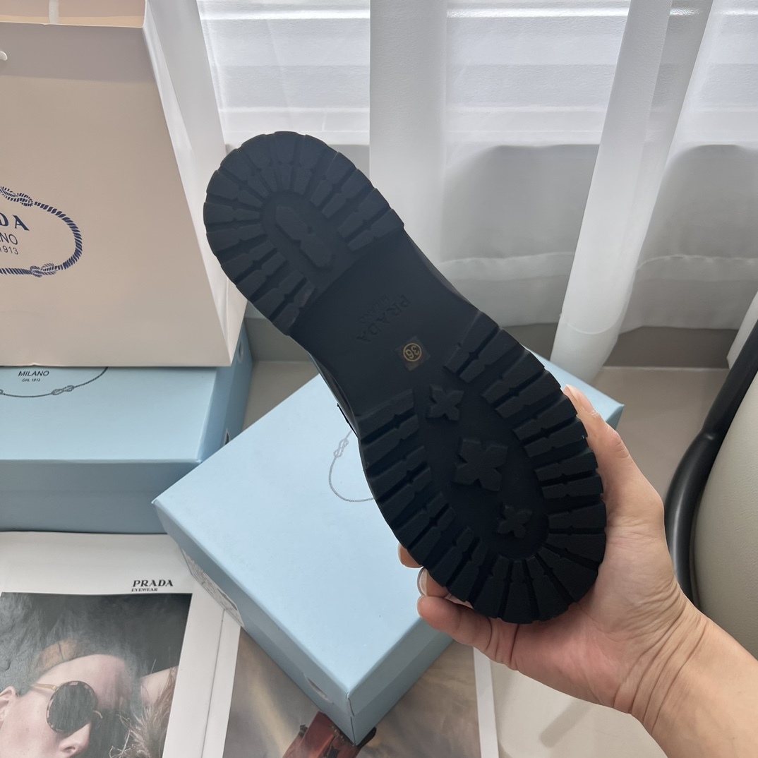 Monolith Lug Sole Loafer