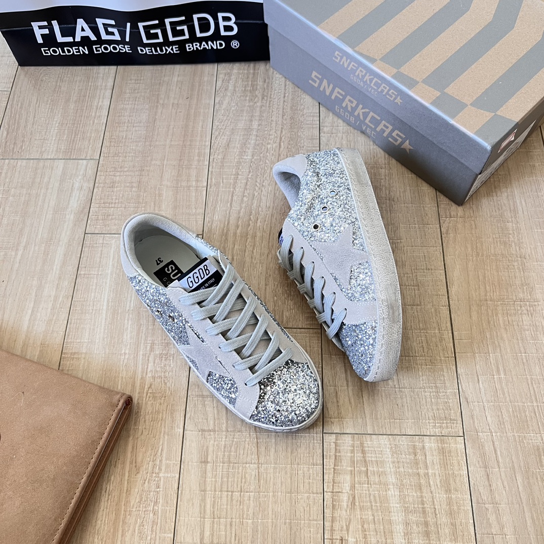 Hi Star in silver glitter with suede star and white heel tab