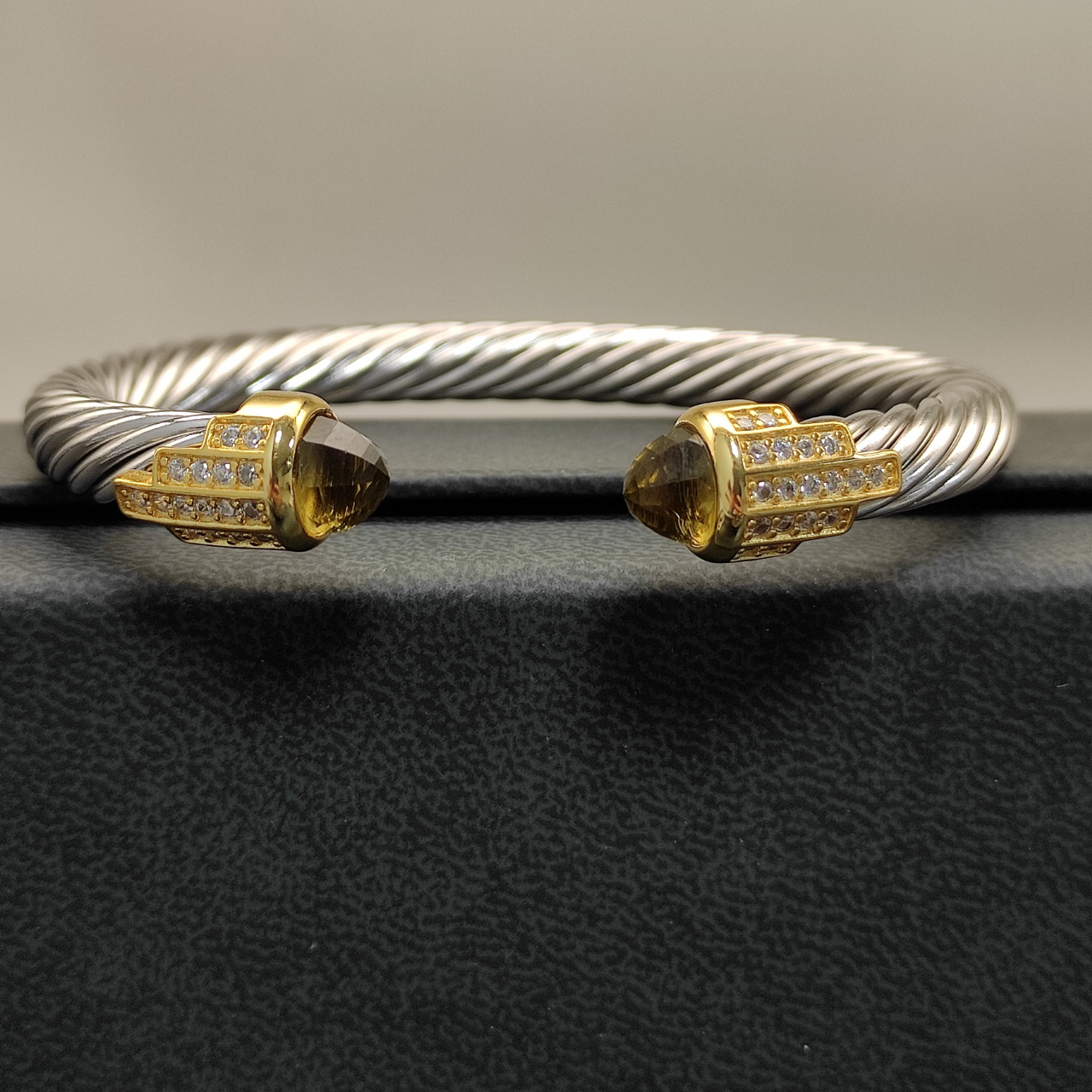 7mm Cable Bracelet with Brown & Diamond Accents – Gold Cap