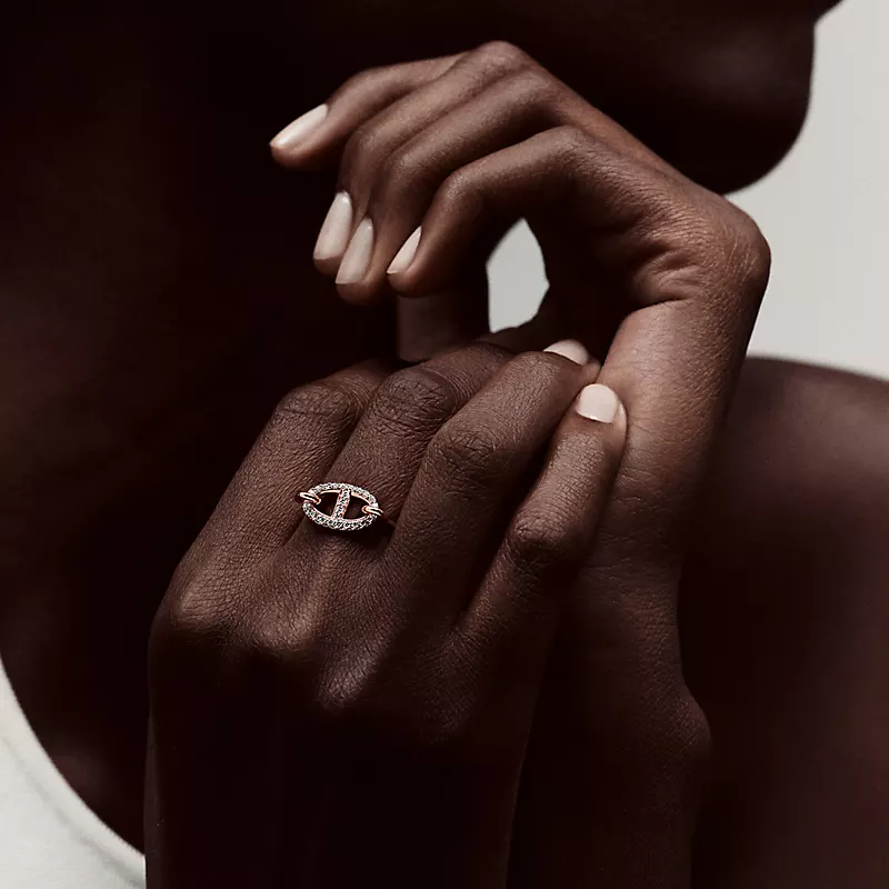 Farandole ring