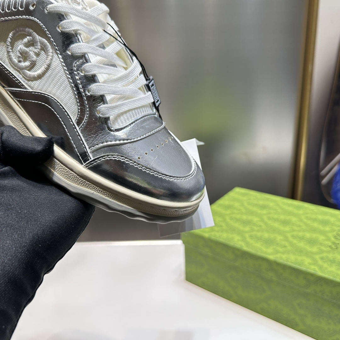 MAC 80 Low Top Sneakers