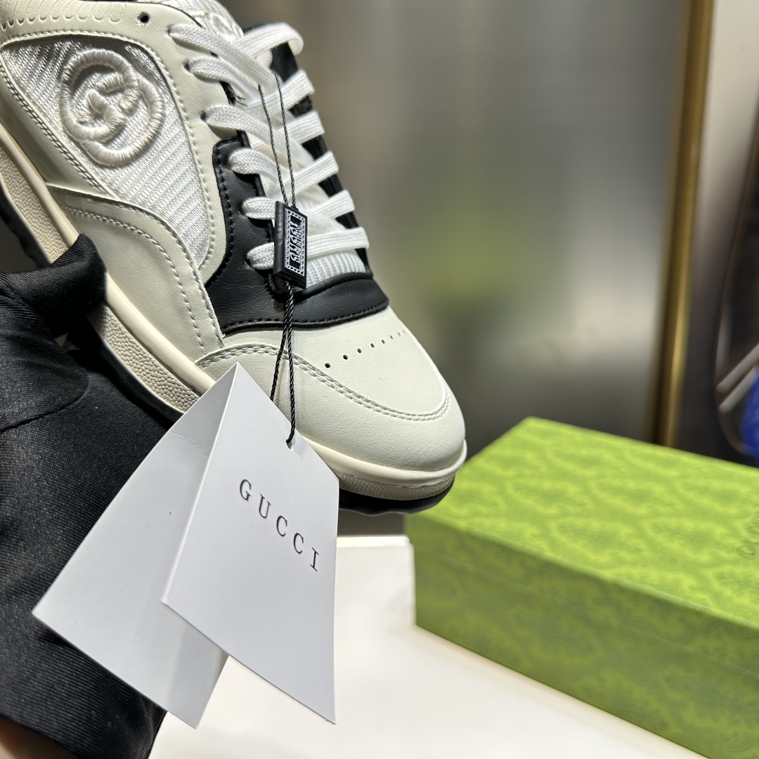 Mac80 Low Top Sneaker