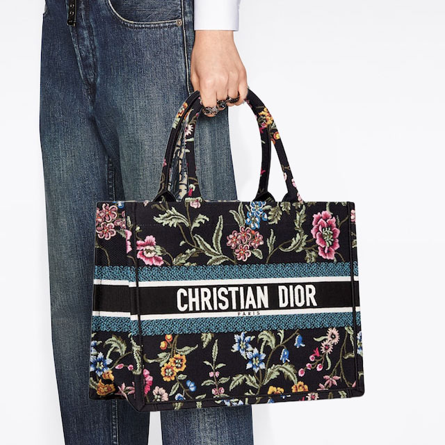 LOVE BRACELET, CLASSIC MODEL, BRUSHED, 4 DIAMONDS & MEDIUM  BOOK TOTE