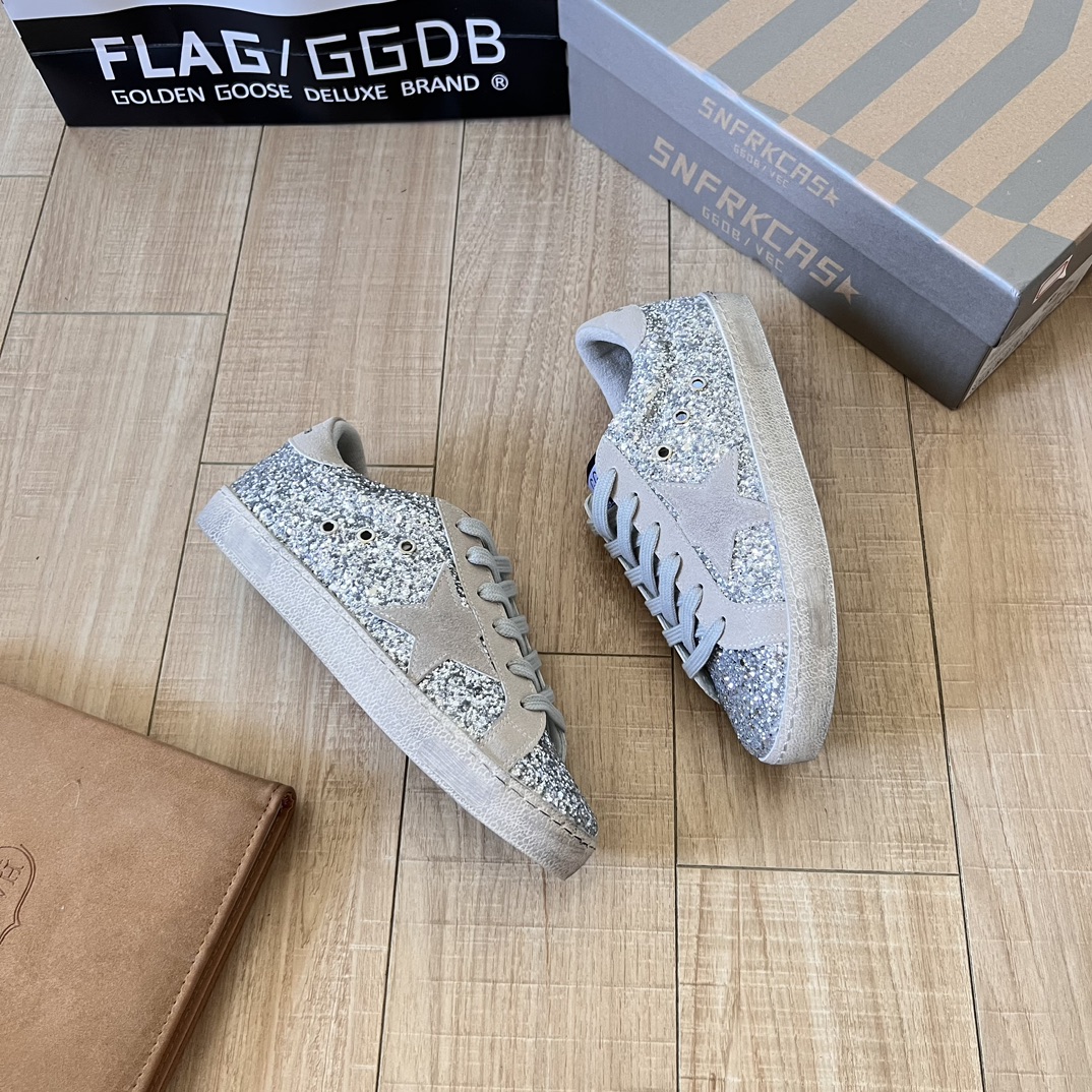 Hi Star in silver glitter with suede star and white heel tab