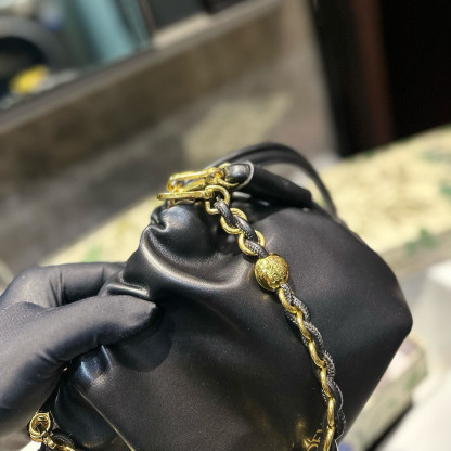 Flamenco purse in mellow nappa lambskin