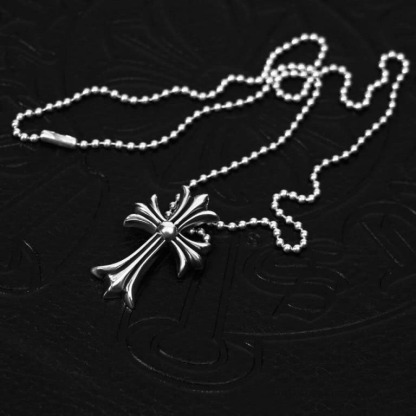 SMALL CROSS PENDANT