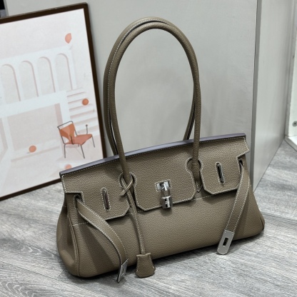 Herthtmes  Taurillon Clemence JPG Birkin  40
