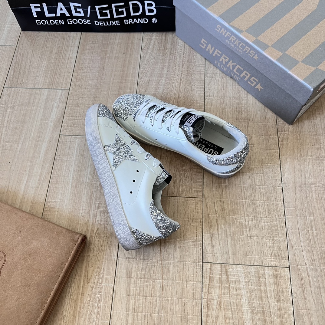 Hi Star in silver glitter with suede star and white heel tab