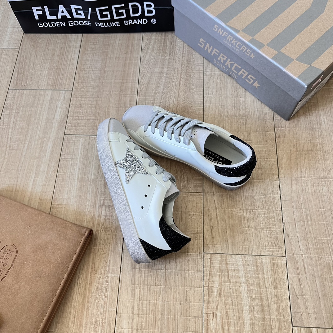 Super-Star with silver Swarovski crystal star and heel tab