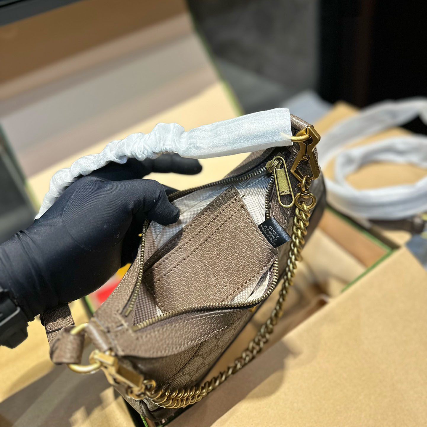 Aphrodite Small Chain Shoulder Bag