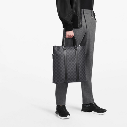 Anton Tote N40000