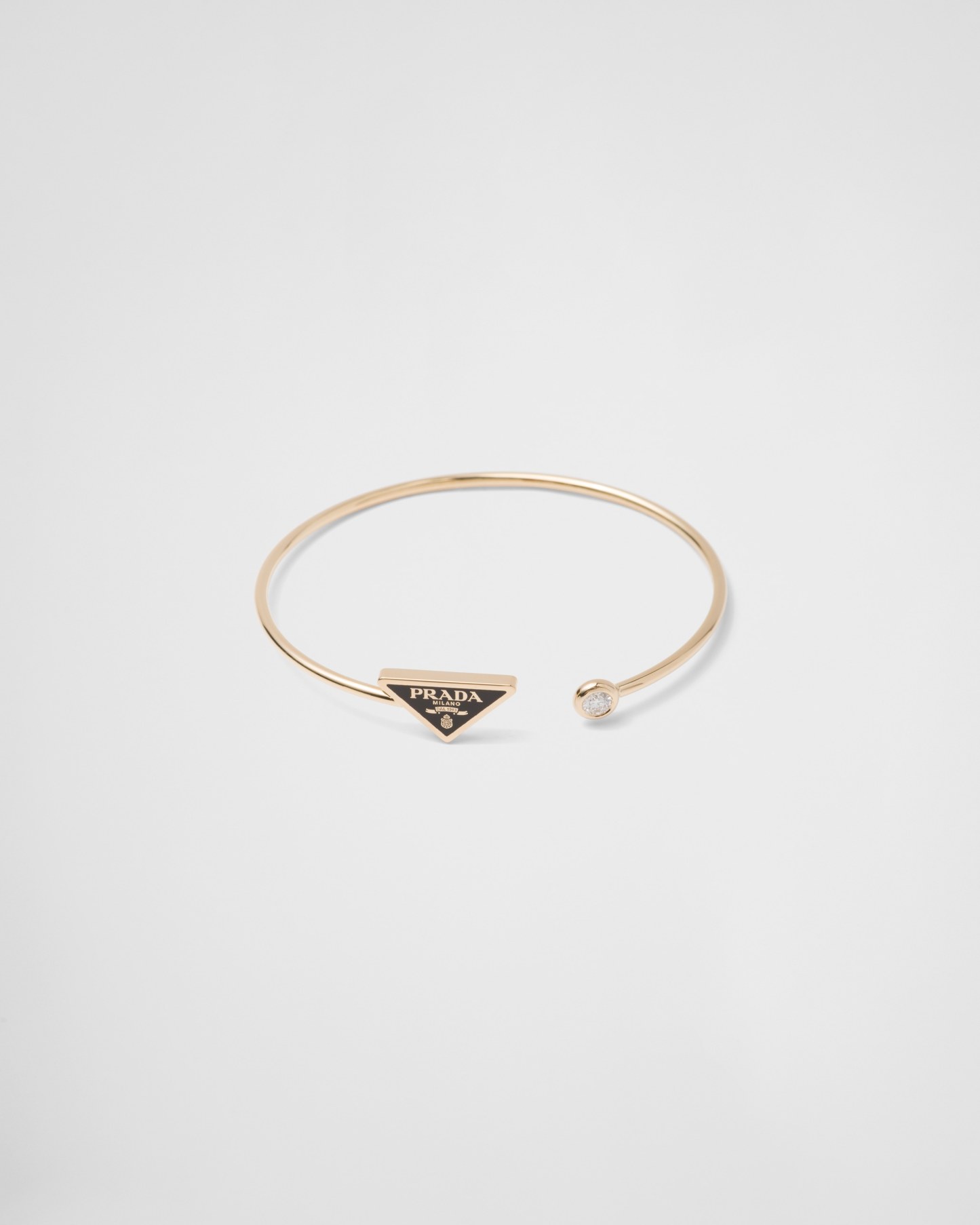Eternal Gold bangle bracelet in yellow gold with diamond