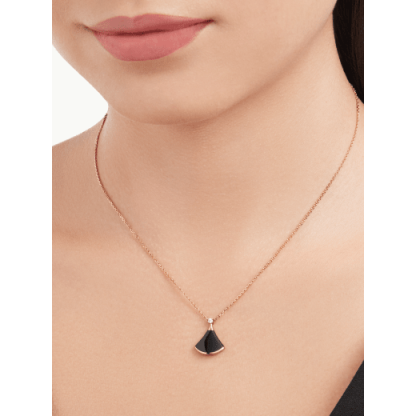 DIVAS DREAM NECKLACE