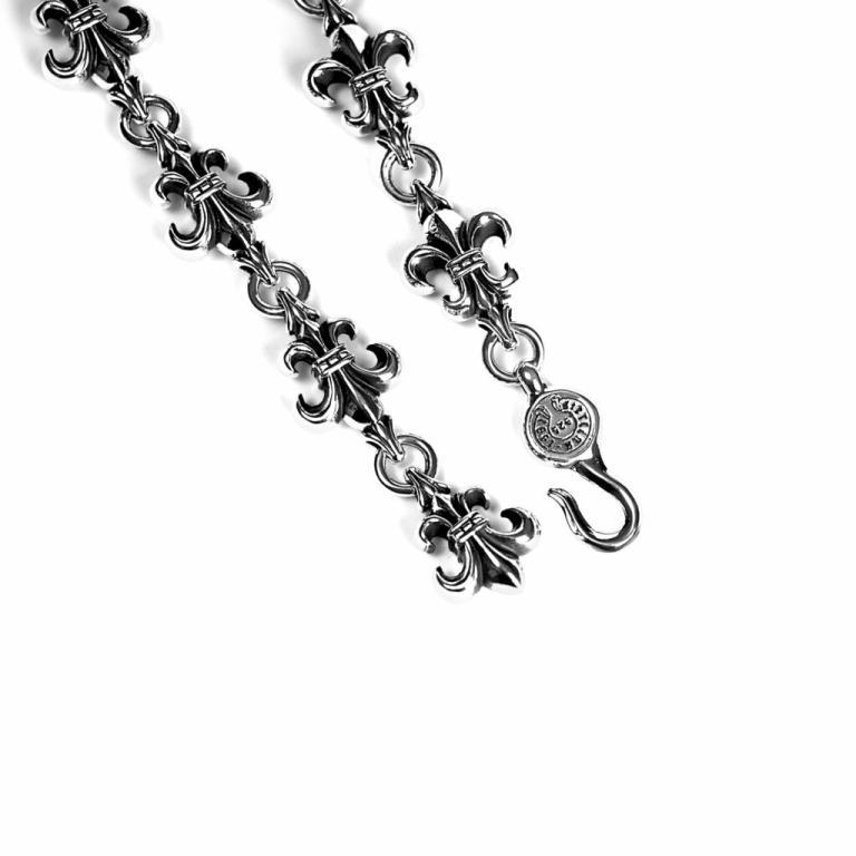 BS FLEUR CROSS CUT OUT LINK BRACELET