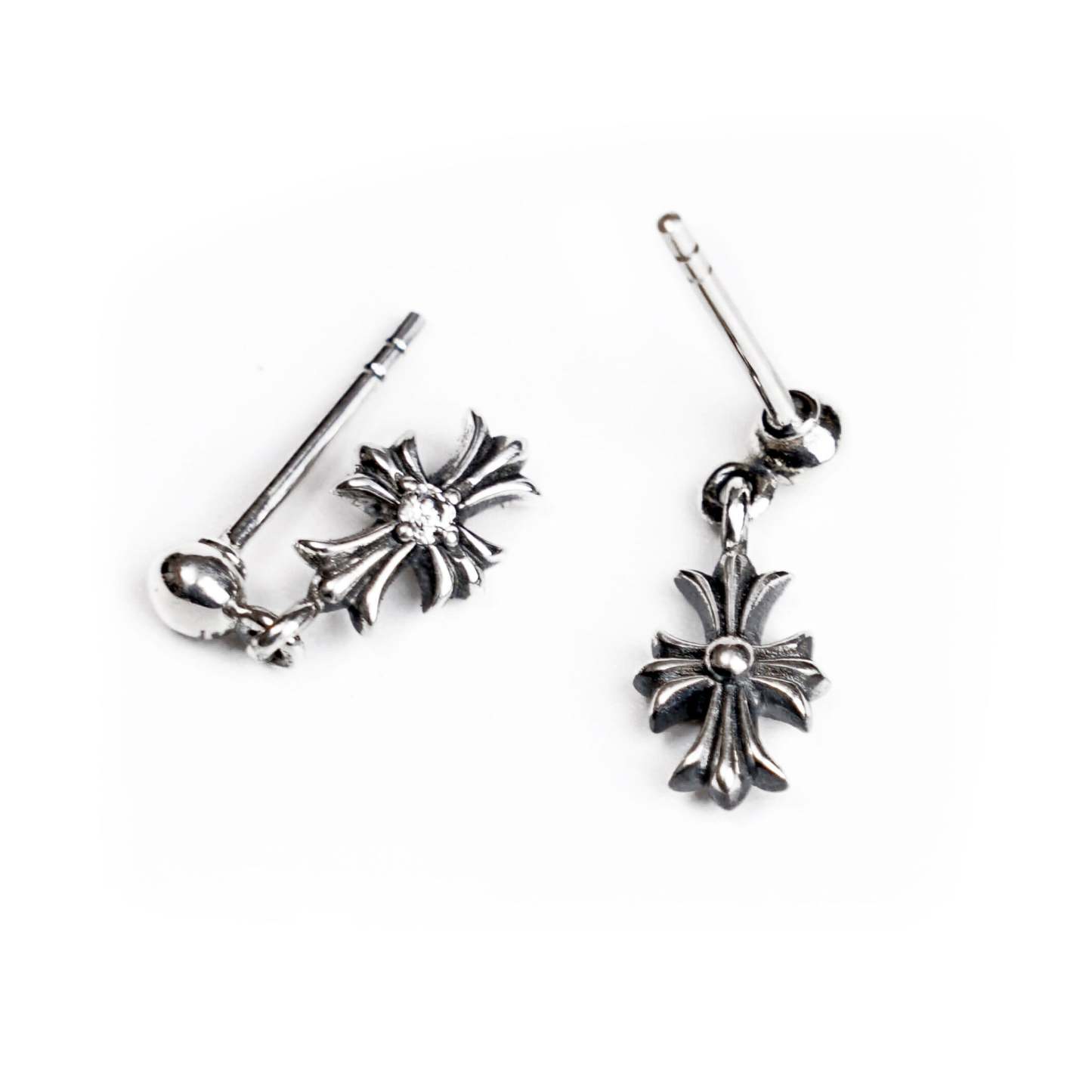 TINY E CH PLUS DROP EARRINGS WITH DIAMONDS