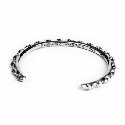 CH PLUS HOOP BANGLE