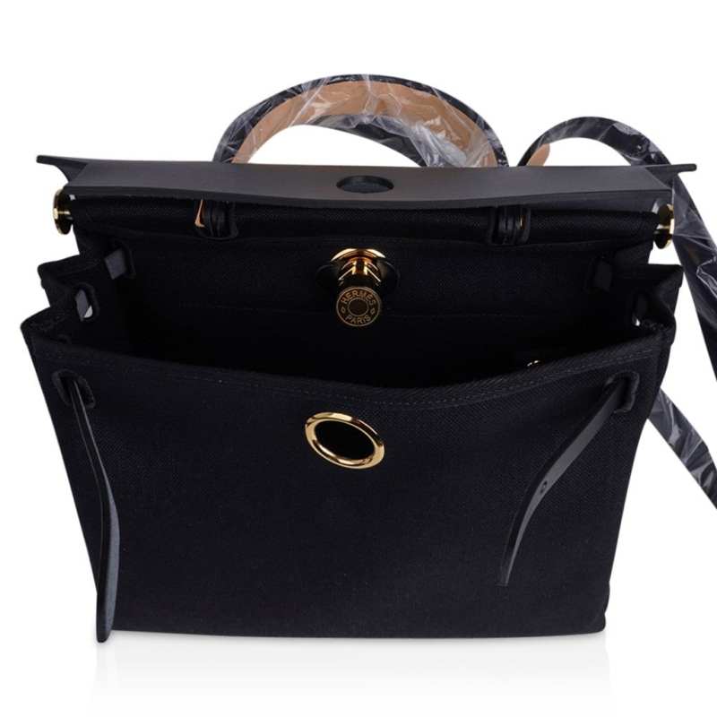 Herbag Zip Black on Black 31 Officier Canvas / Vache Hunter Leather