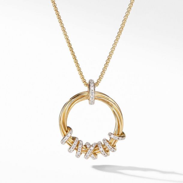 Dathtvid Yurthtman Helena Round Pendant Necklace in 18K Yellow Gold with Diamonds