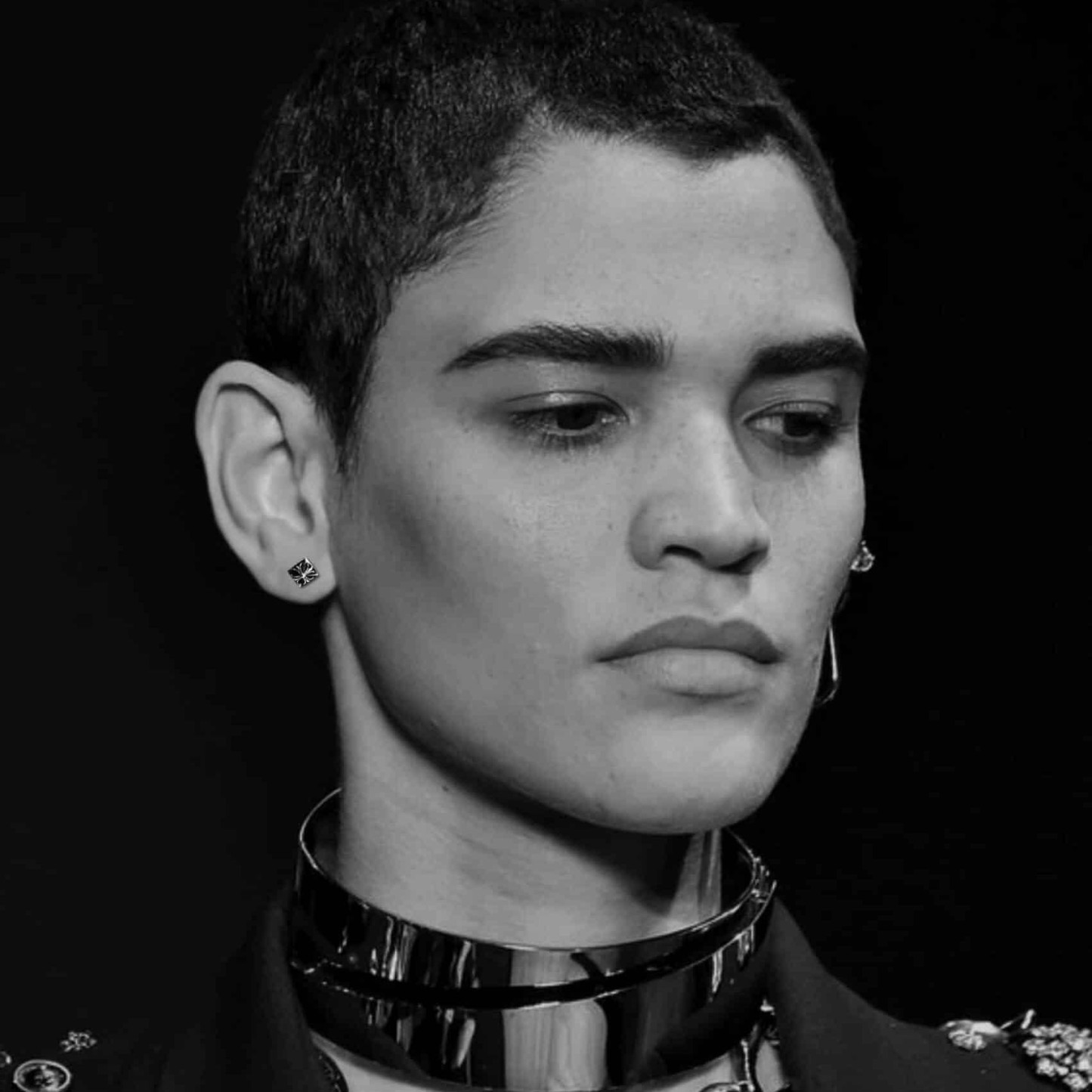 PYRAMID PLUS STUD EARRINGS