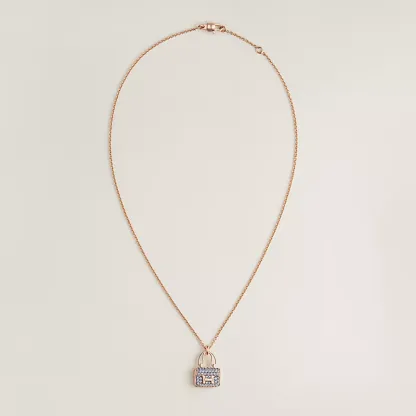 Amulettes Constance pendant