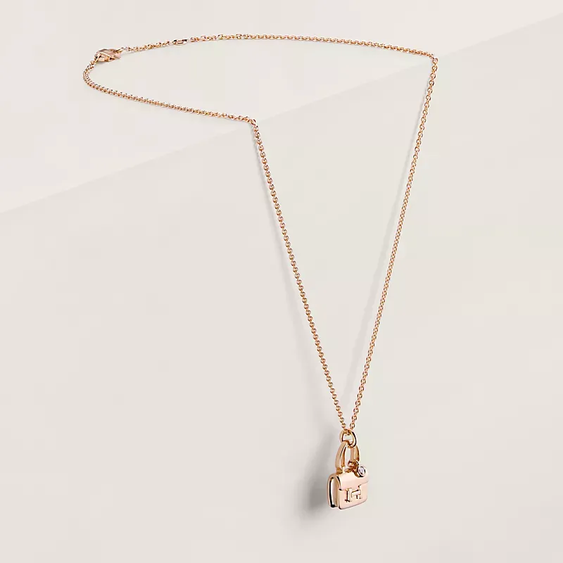 Amulettes Constance pendant