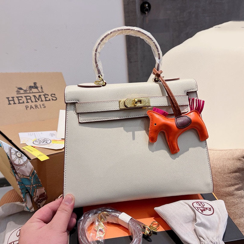 Kelly 28 Sellier Bag Gold Epsom Leather with Gold Hardware