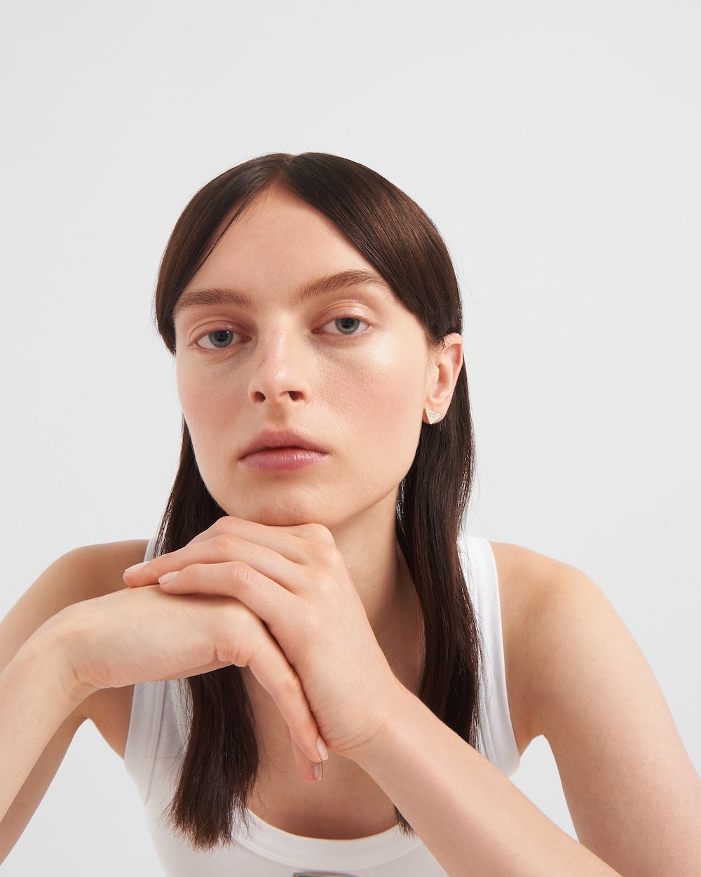 Eternal Gold single earring in yellow gold with diamonds