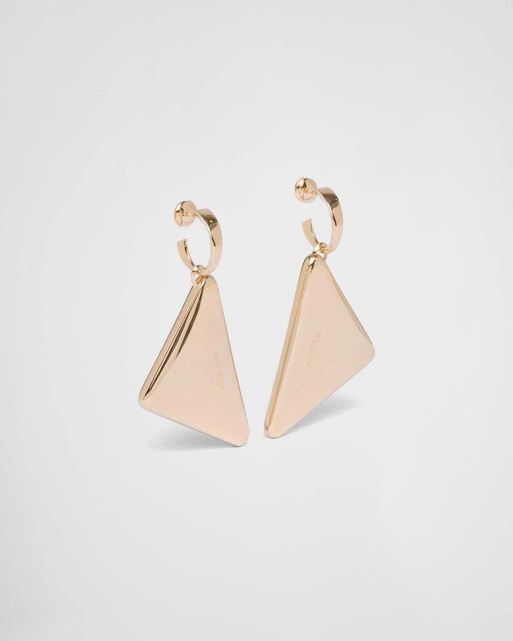 Eternal Gold medium drop earrings in yellow gold