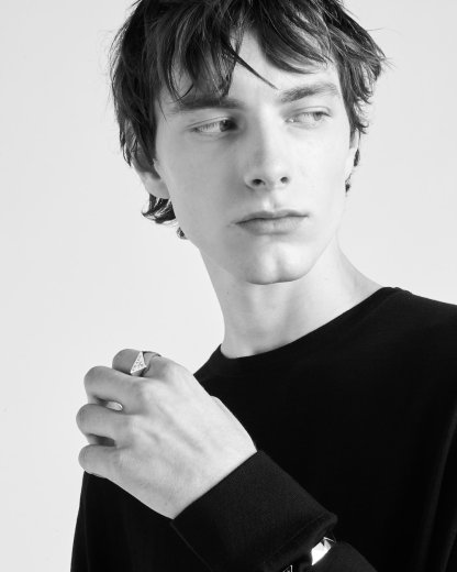 Eternal Gold signet ring in yellow gold