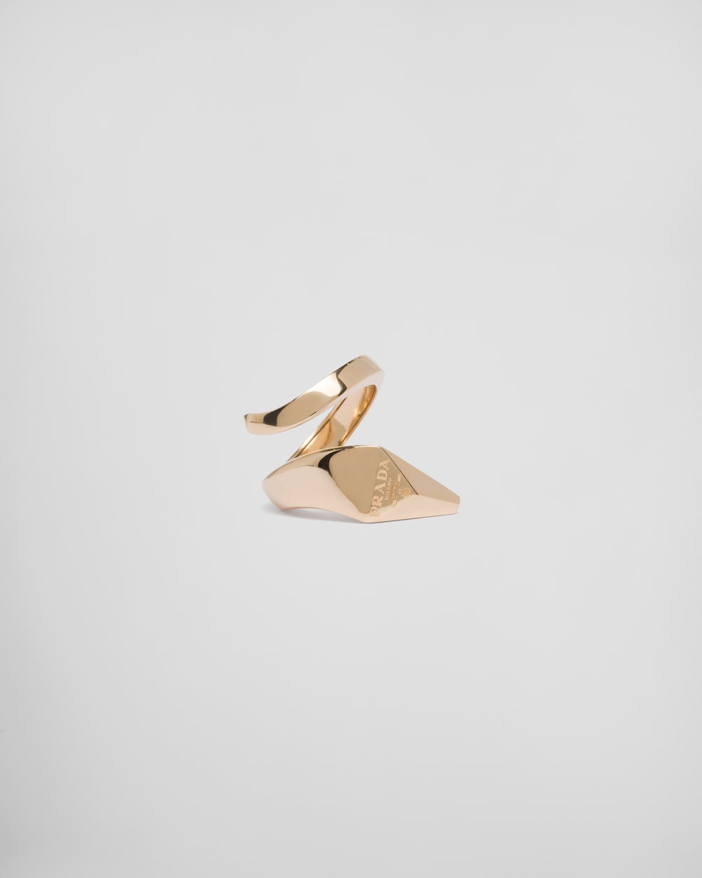 Eternal Gold snake ring in yellow gold
