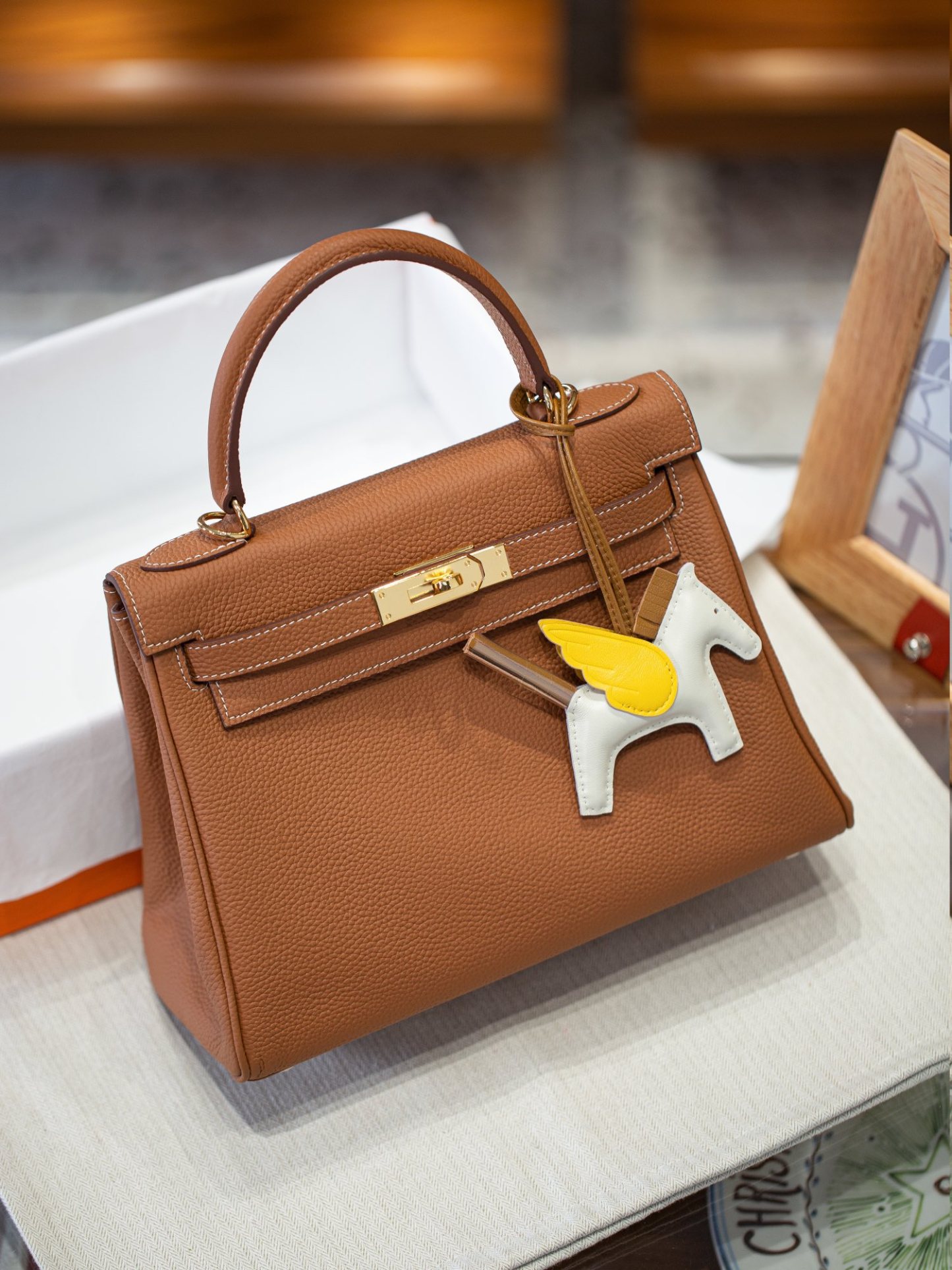 KELLY 28 FIRST LAYER TOGO COWHIDE WHITE