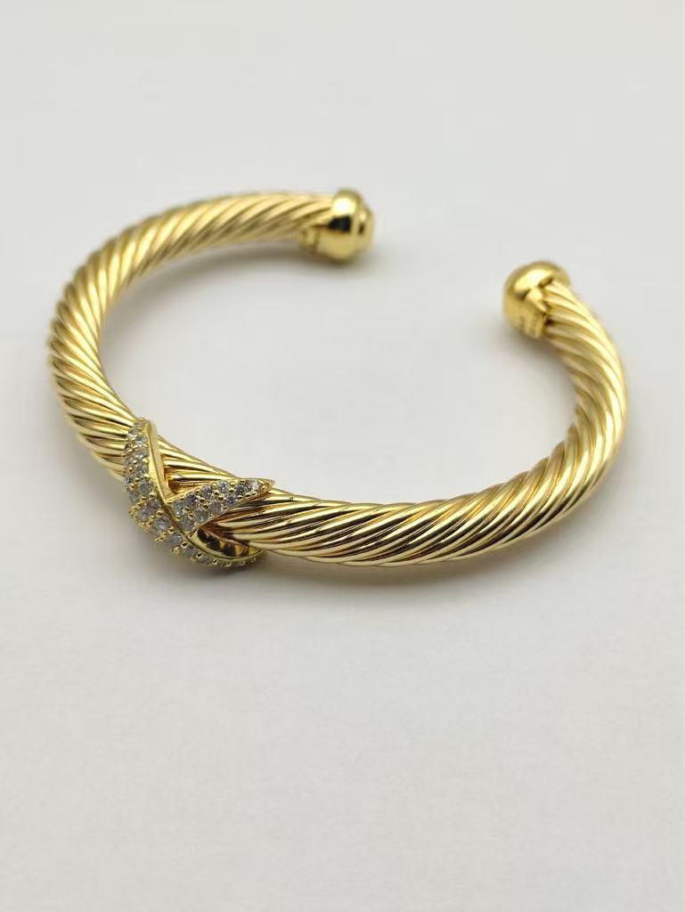 X Classic Cable Station Bracelet in Sterling gold with Diamonds，7mm