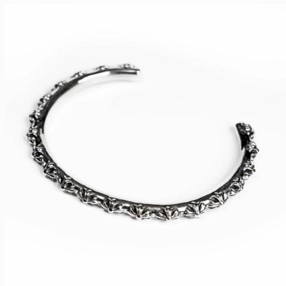 CH PLUS HOOP BANGLE
