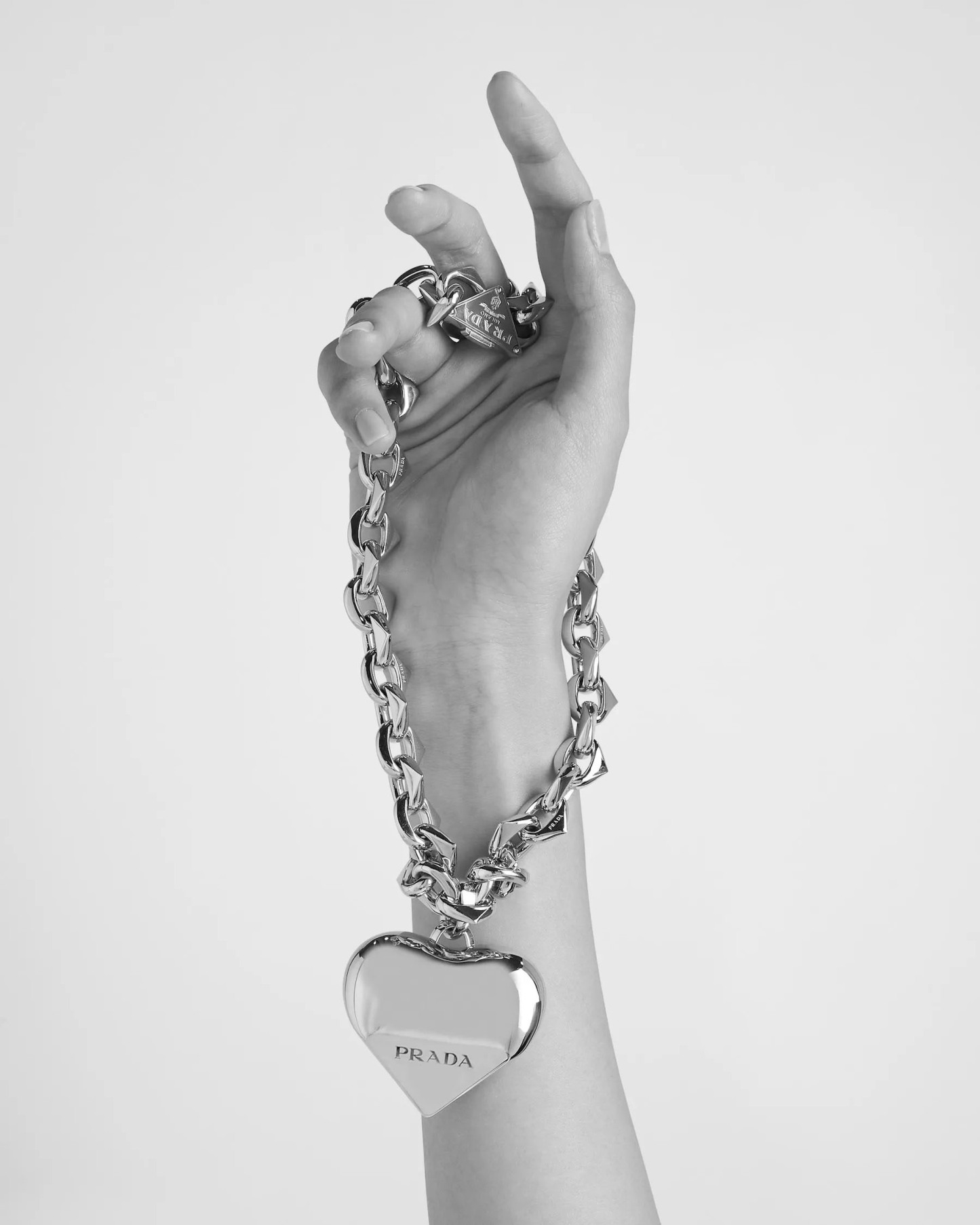 Eternal Gold large pendant necklace in yellow gold