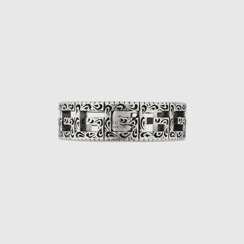SILVER RING WITH SQUARE G
