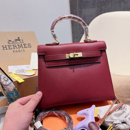 Kelly 25 Sellier Bag Gold Epsom Leather with Gold Hardware