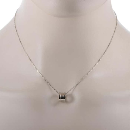 Icon Twirl 18 Karat White Gold Pendant Necklace