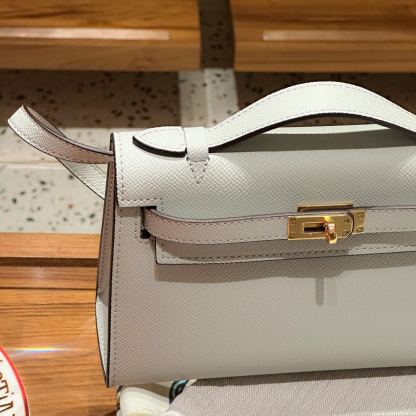 Herthtmes  Epsom Kelly Pochette Clutch