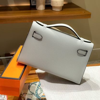 Herthtmes  Epsom Kelly Pochette Clutch