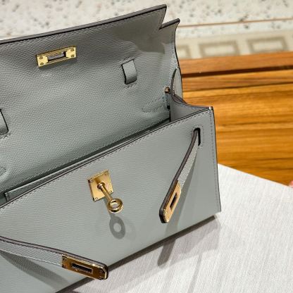 Herthtmes  Epsom Kelly Pochette Clutch