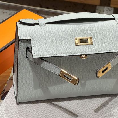Herthtmes  Epsom Kelly Pochette Clutch