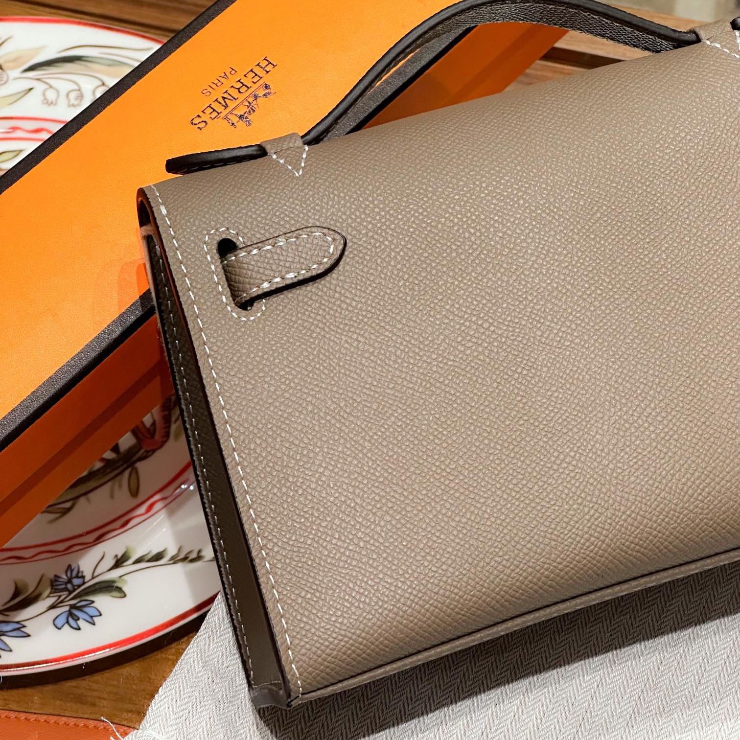Herthtmes  Epsom Kelly Pochette Clutch