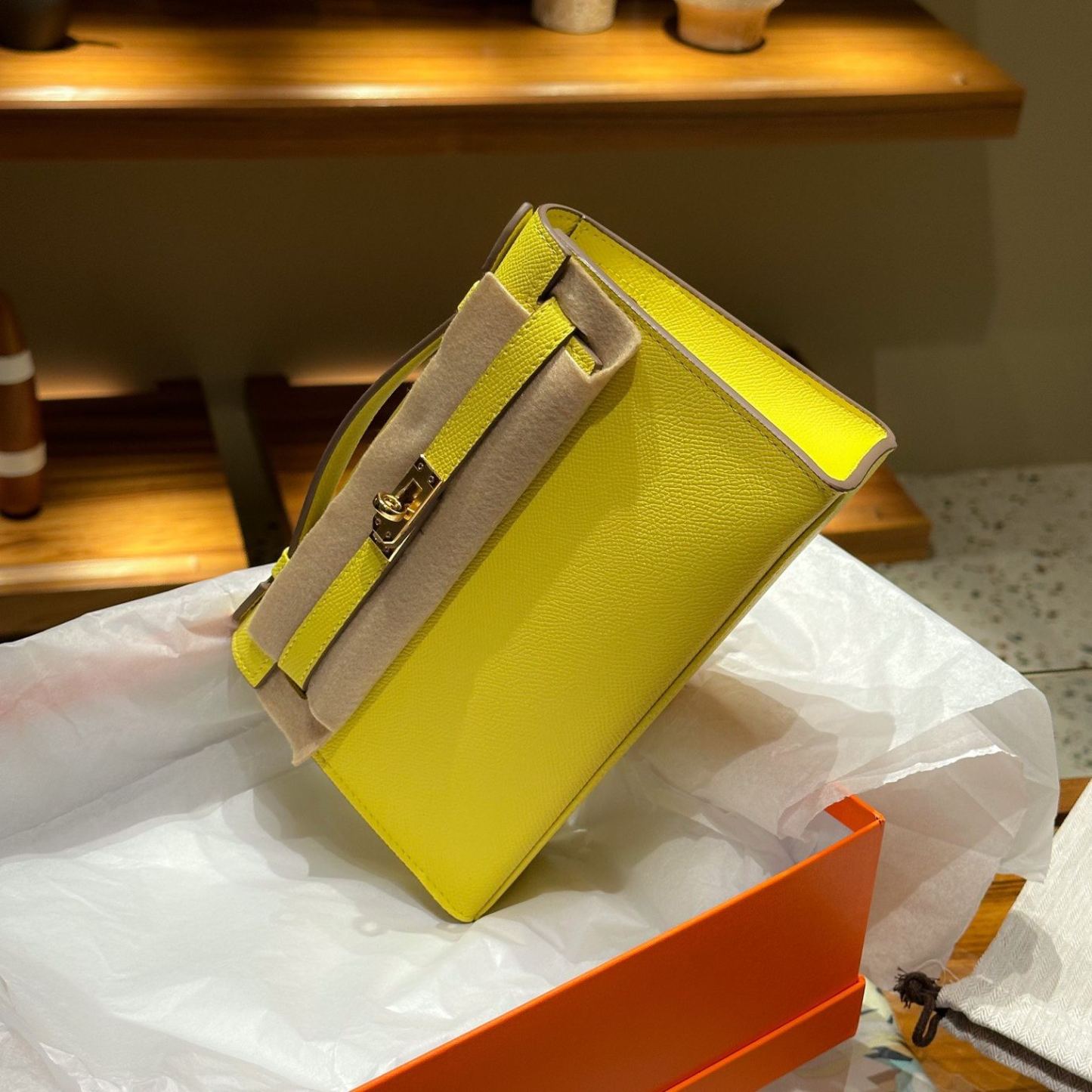 Herthtmes  Epsom Kelly Pochette Clutch