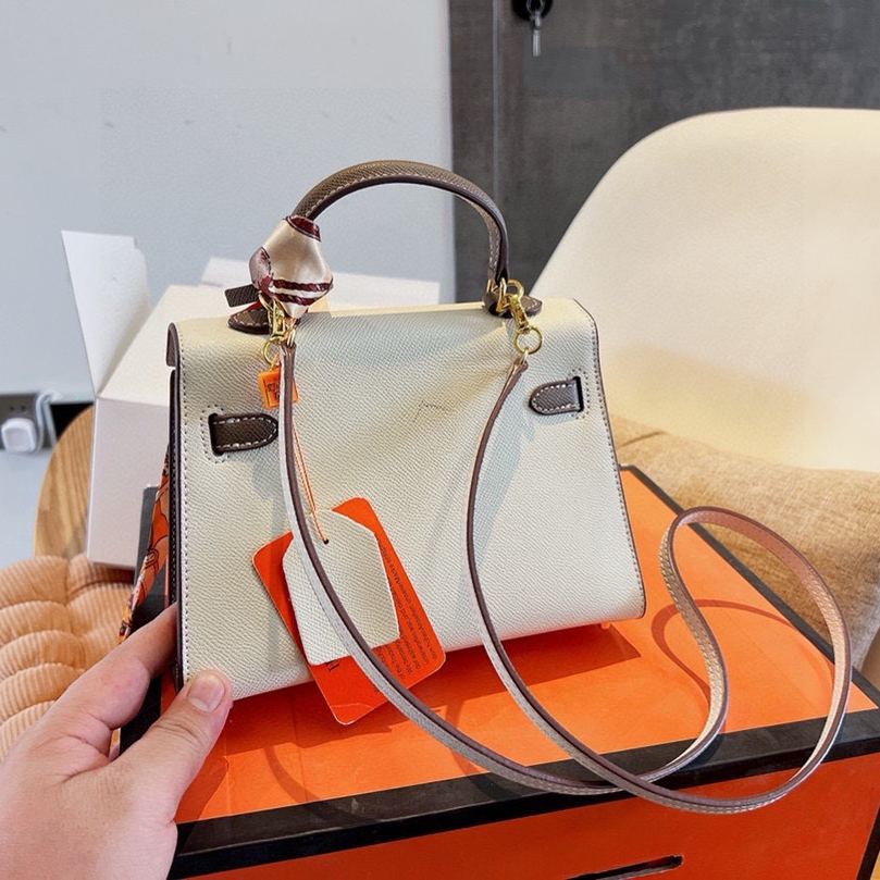 Kelly 20/25 Bag