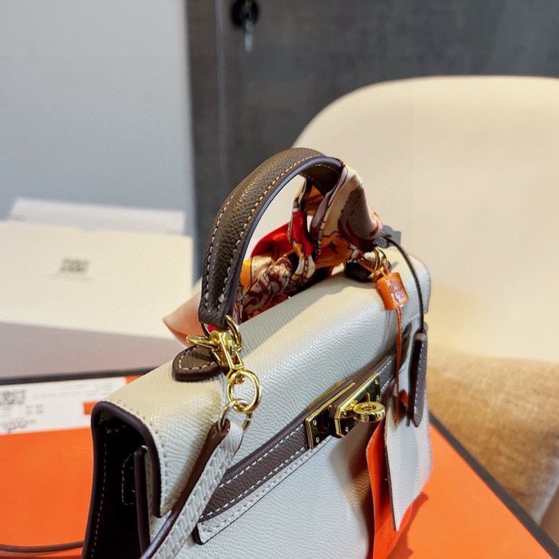 Kelly 20/25 Bag